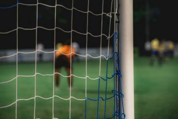足球界的“既生瑜何生亮”？当姆巴佩遇见亚马尔，似乎总落在下风（配图示意）