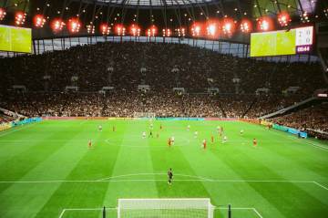 突发！伯纳多·席尔瓦心属巴萨，降薪也要来，马竞砸钱也留不住（配图示意）
