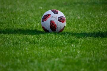 巴西3-0胜海地，3R同框传奇齐聚看台｜九州体育（配图示意）